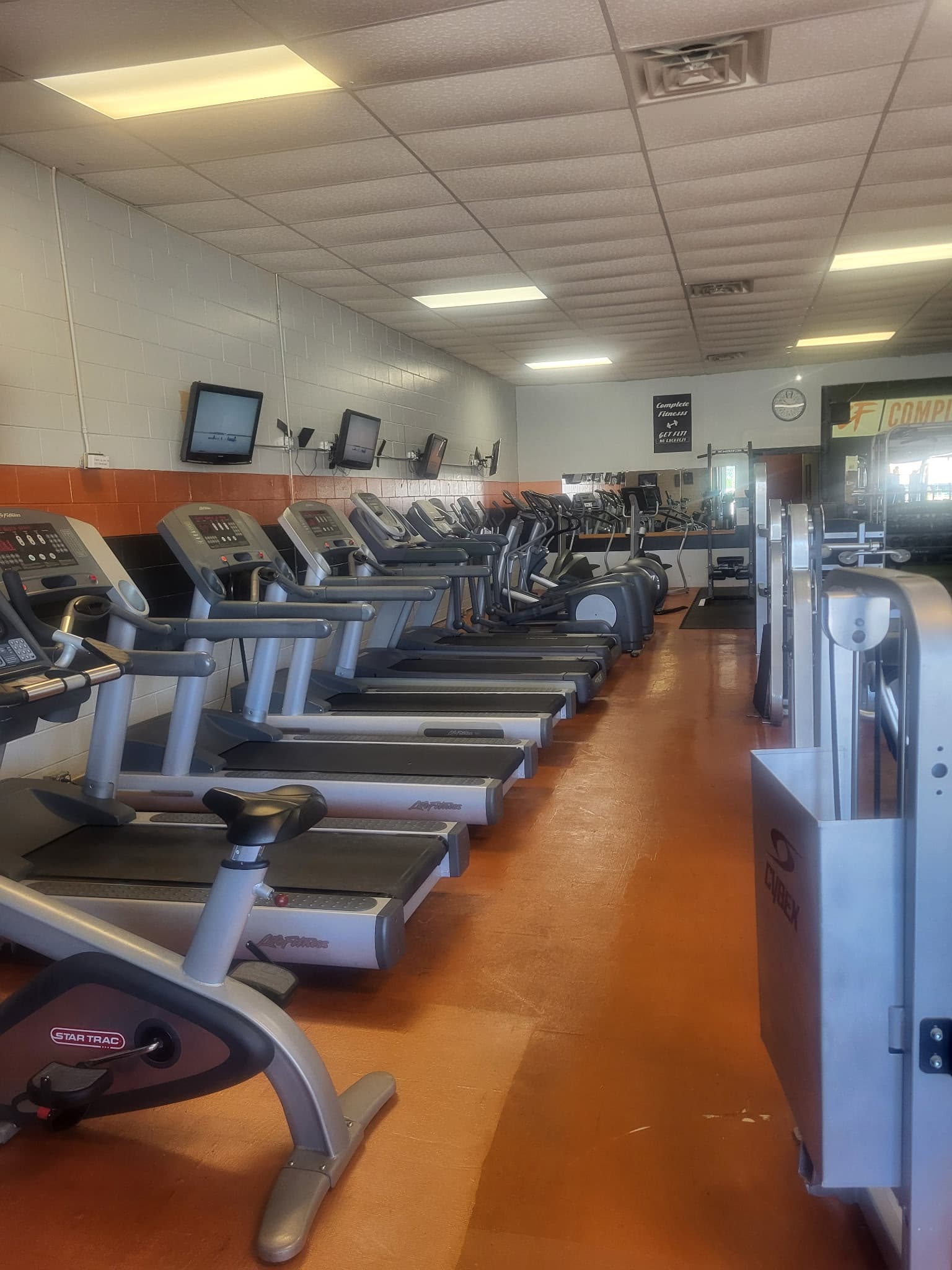 treadmills photo